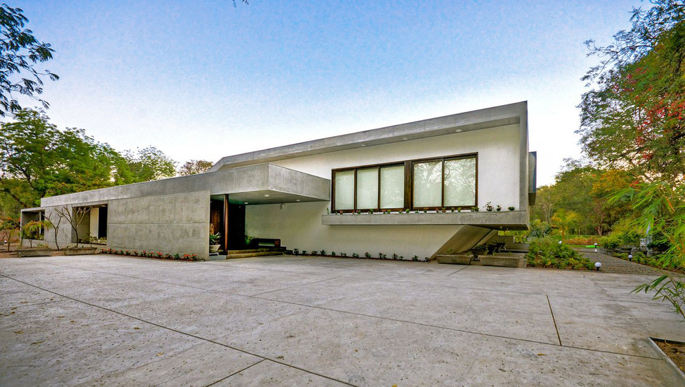 Contemporary exterior home idea in Ahmedabad
