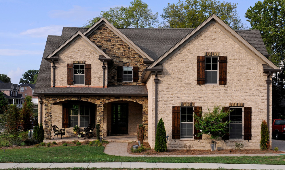 Arnold Homes LLC (Elegant Exteriors) Traditional