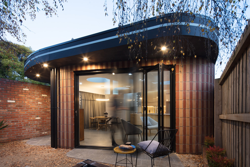 Trendy exterior home photo in Melbourne