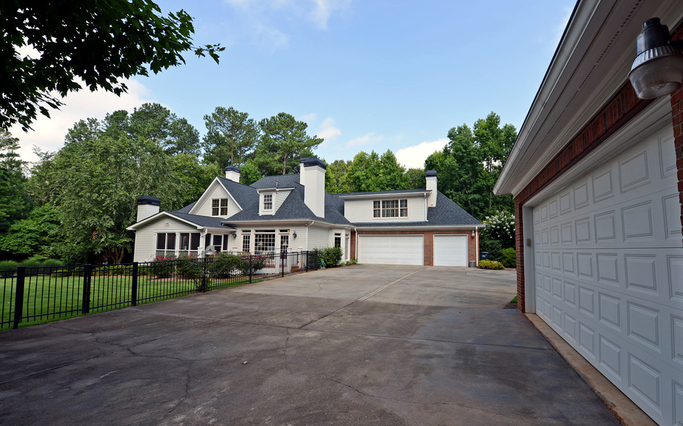 Elegant exterior home photo in Atlanta