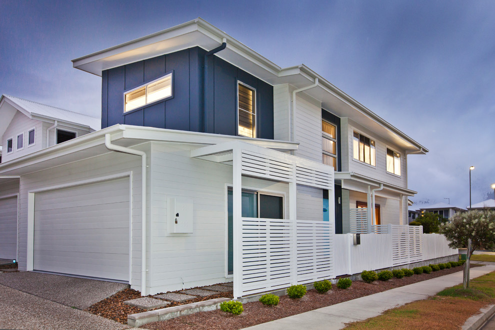 Design ideas for a nautical two floor house exterior in Gold Coast - Tweed.
