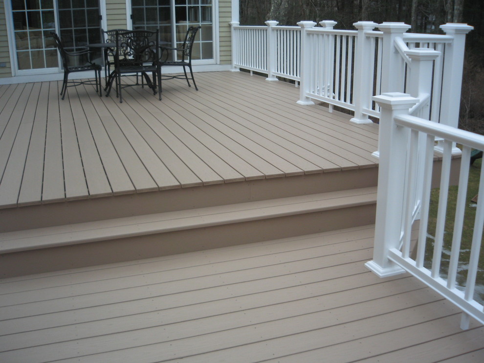Azek Composite Deck in Brownstone and Railings in White Exterior