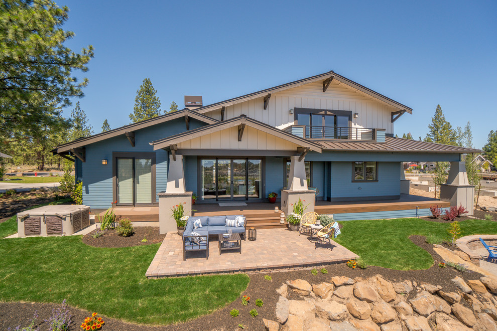 Back patio and porch, Bend, Oregon - Craftsman - Exterior ...