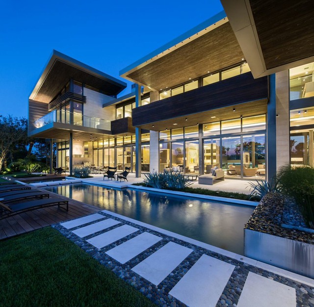 Ballantrae Court Modern Exterior Miami by KZ