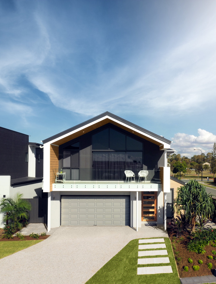 Zweistöckiges Skandinavisches Einfamilienhaus mit bunter Fassadenfarbe und Satteldach in Brisbane