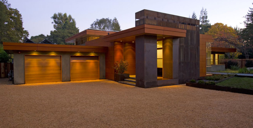 Inspiration for a contemporary bungalow house exterior in San Francisco.