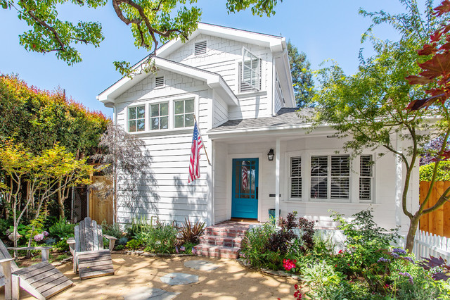 Beach Bungalow Second Story Addition - Maritim - Häuser - Los Angeles