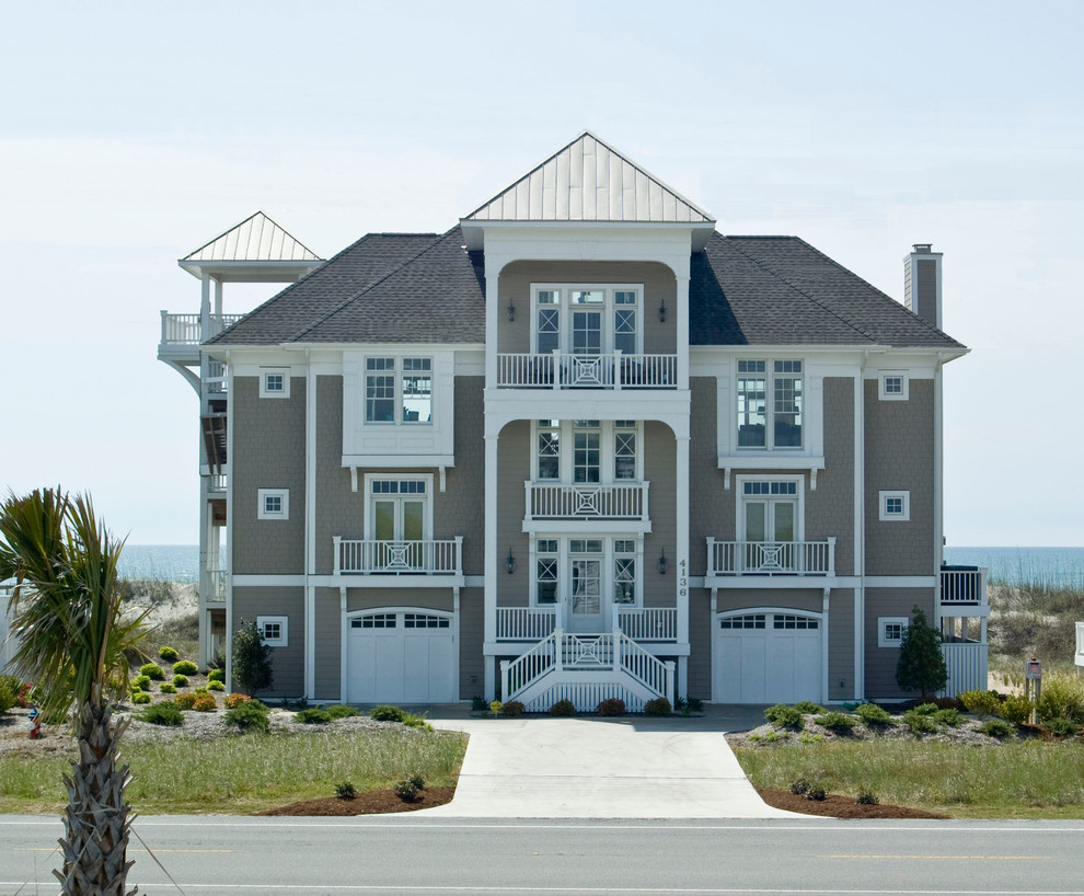 Свежая идея для дизайна: дом в морском стиле - отличное фото интерьера