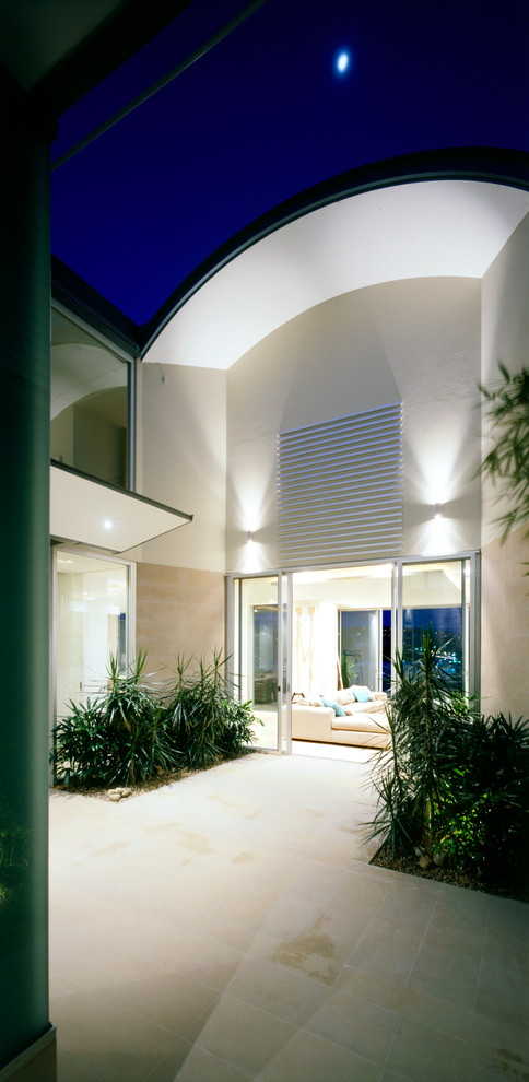 Contemporary house exterior in Sydney.