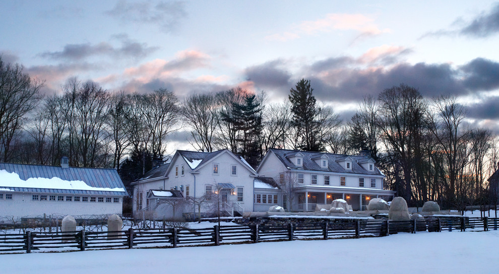 Large country three-story exterior home idea in Bridgeport