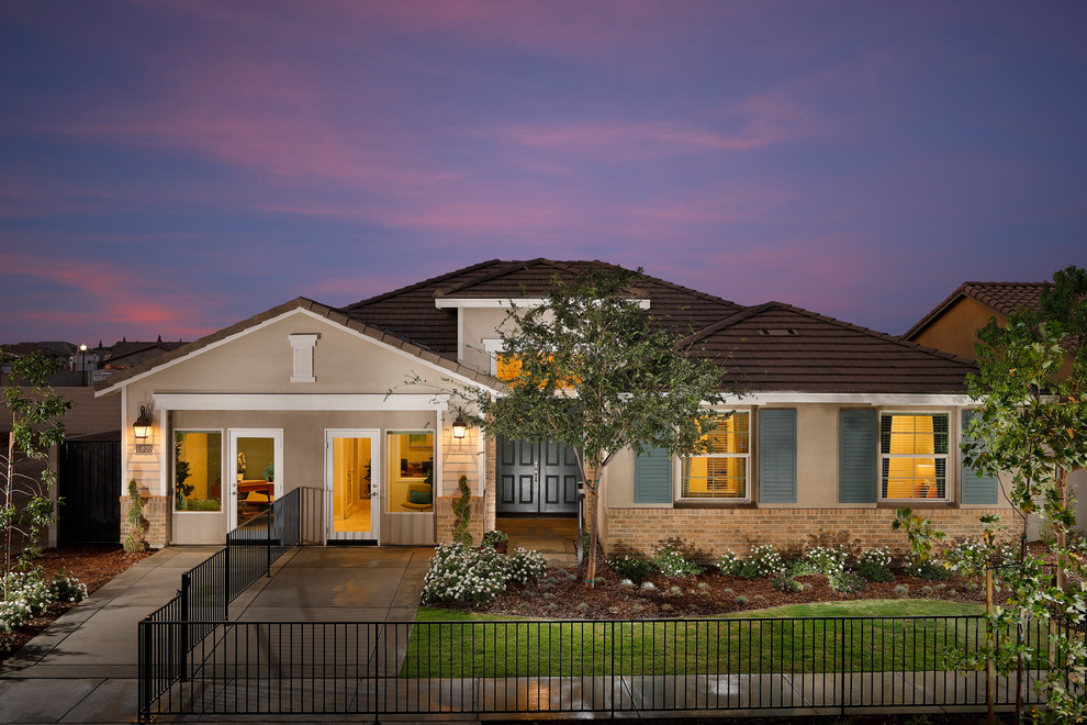 Belcourt Seven Oaks in Bakersfield, California Transitional