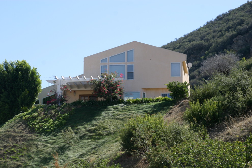 Bell Canyon Homes Built Contemporary Exterior Los Angeles by