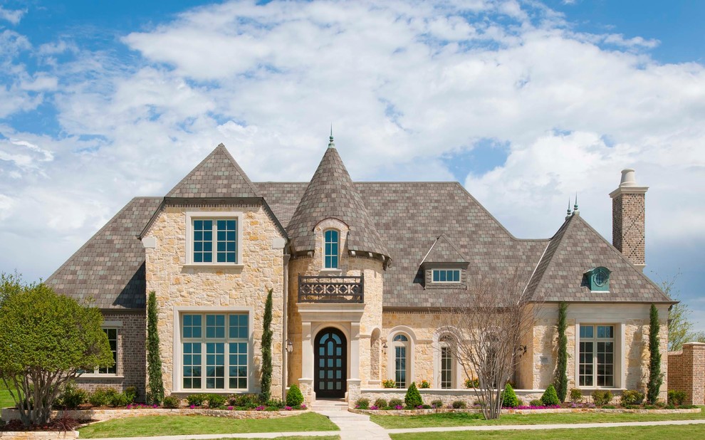Inspiration for a timeless brick exterior home remodel in Dallas