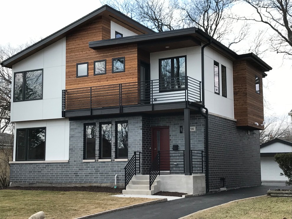 Modern exterior home idea in Chicago