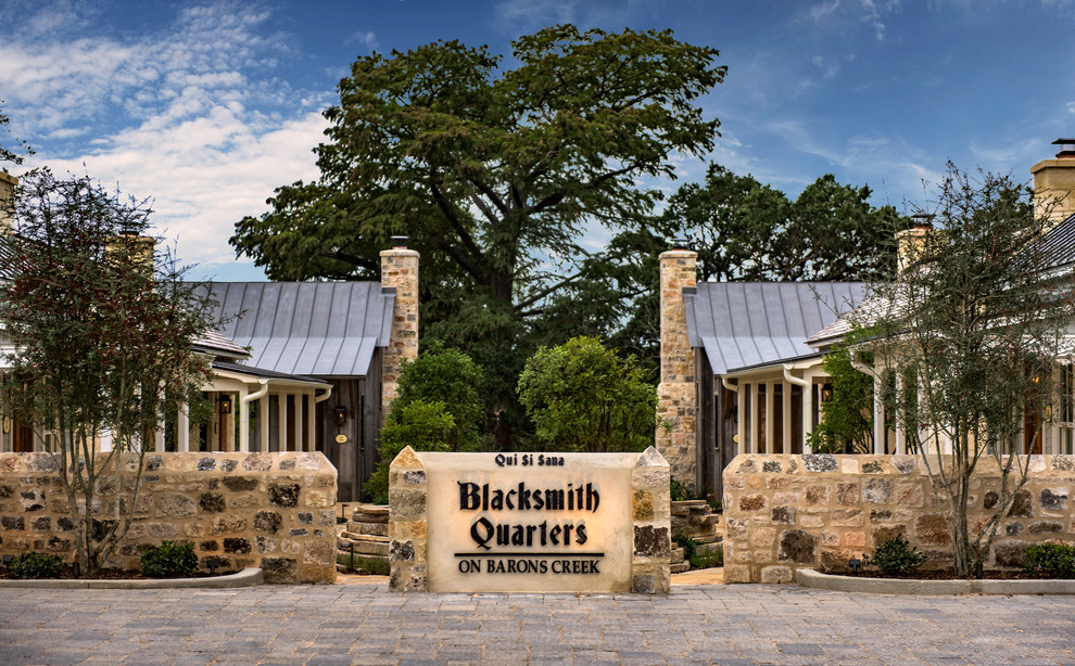 Blacksmith Quarters On Barons Creek