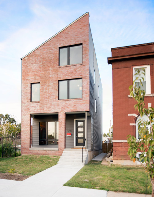 Blaine House Contemporary House Exterior St Louis by UIC Homes