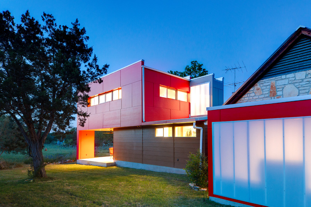 Modernes Haus mit Mix-Fassade in Austin