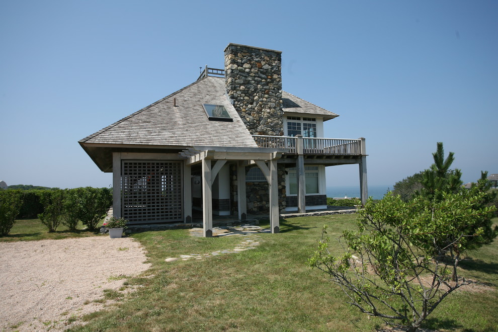 Photo of a small classic two floor house exterior in Providence.