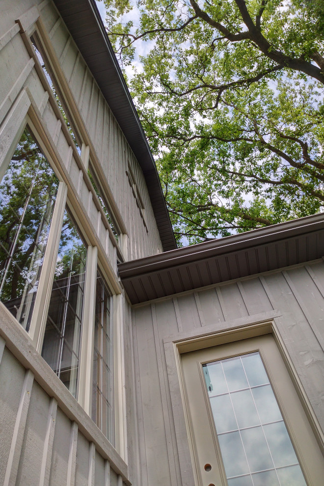 BOARD & BATTEN MAIBEC SIDING PORT PERRY, ON Traditional Exterior