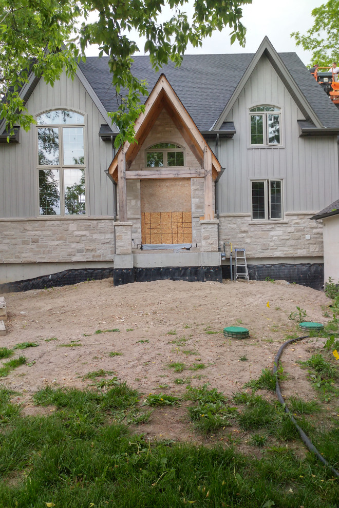 BOARD & BATTEN MAIBEC SIDING PORT PERRY, ON Traditional Exterior