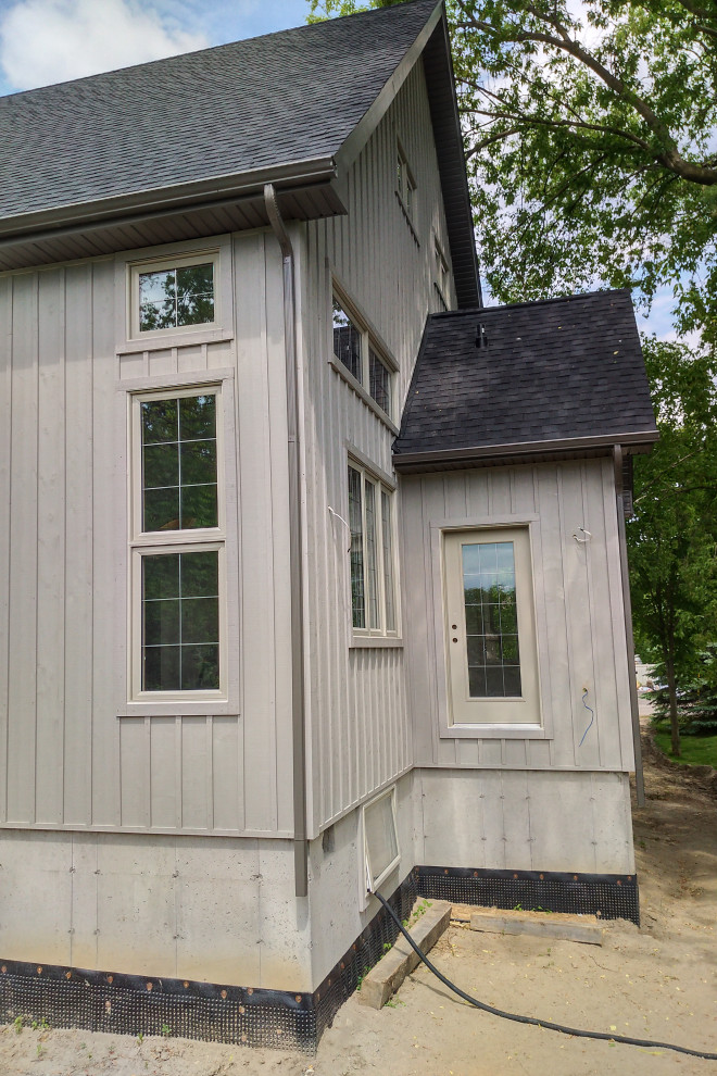 BOARD & BATTEN MAIBEC SIDING PORT PERRY, ON Traditional Exterior