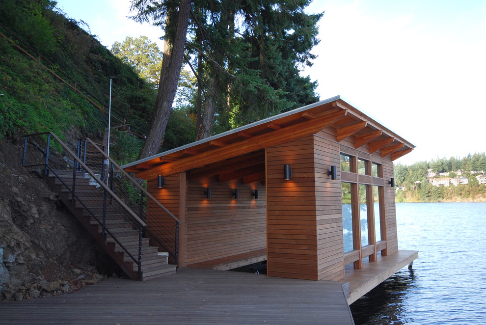 Kleine, Einstöckige Moderne Holzfassade Haus mit Pultdach in Portland