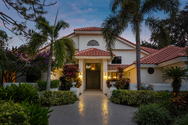 Boca Raton - Custom Home in Les Jardins - Mediterranean - Exterior - Miami - by REH Interiors | Houzz NZ