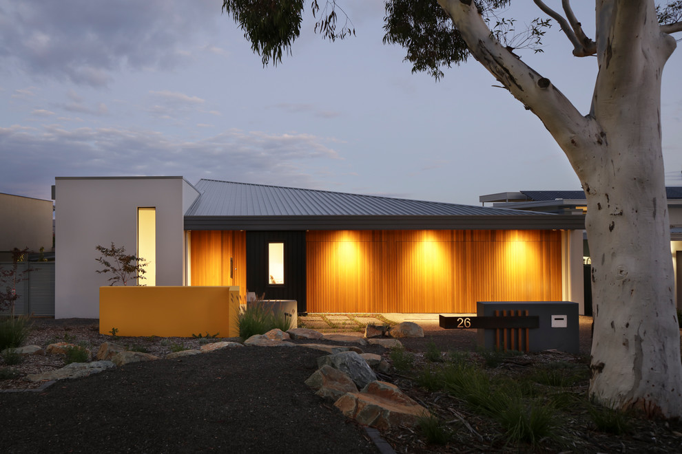 Mittelgroßes Modernes Haus in Canberra - Queanbeyan