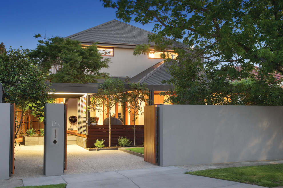 Photo of a contemporary house exterior in Melbourne.