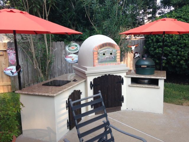 zuiverheid grens Socialistisch Brick pizza oven in outdoor kitchen with ceramic kamado grill - Traditional  - Exterior - New York - by Grills'n Ovens LLC | Houzz