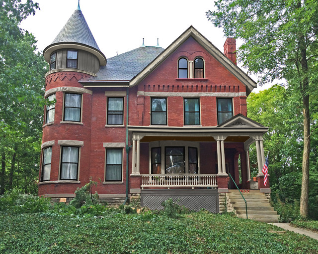 Brick Victorian with Turret Painting - Victorien - Façade - New York ...