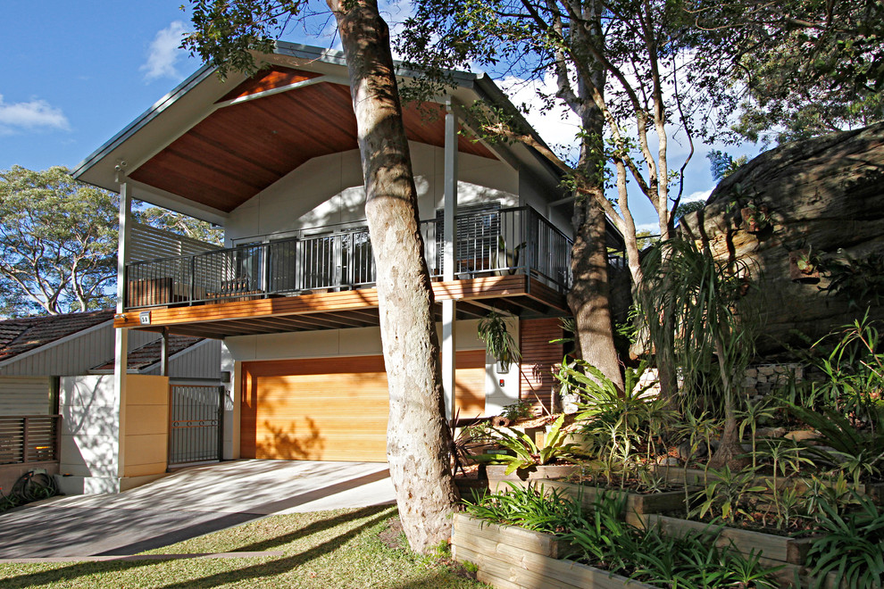 This is an example of a nautical house exterior in Sydney.