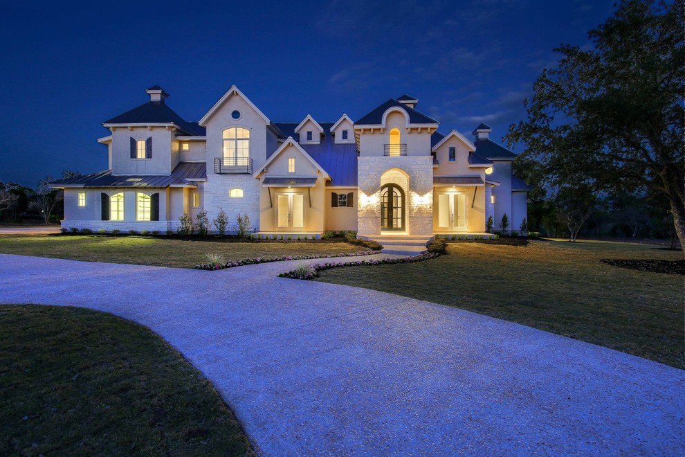 Briggs Ranch Transitional Exterior Austin by CKC Custom Homes