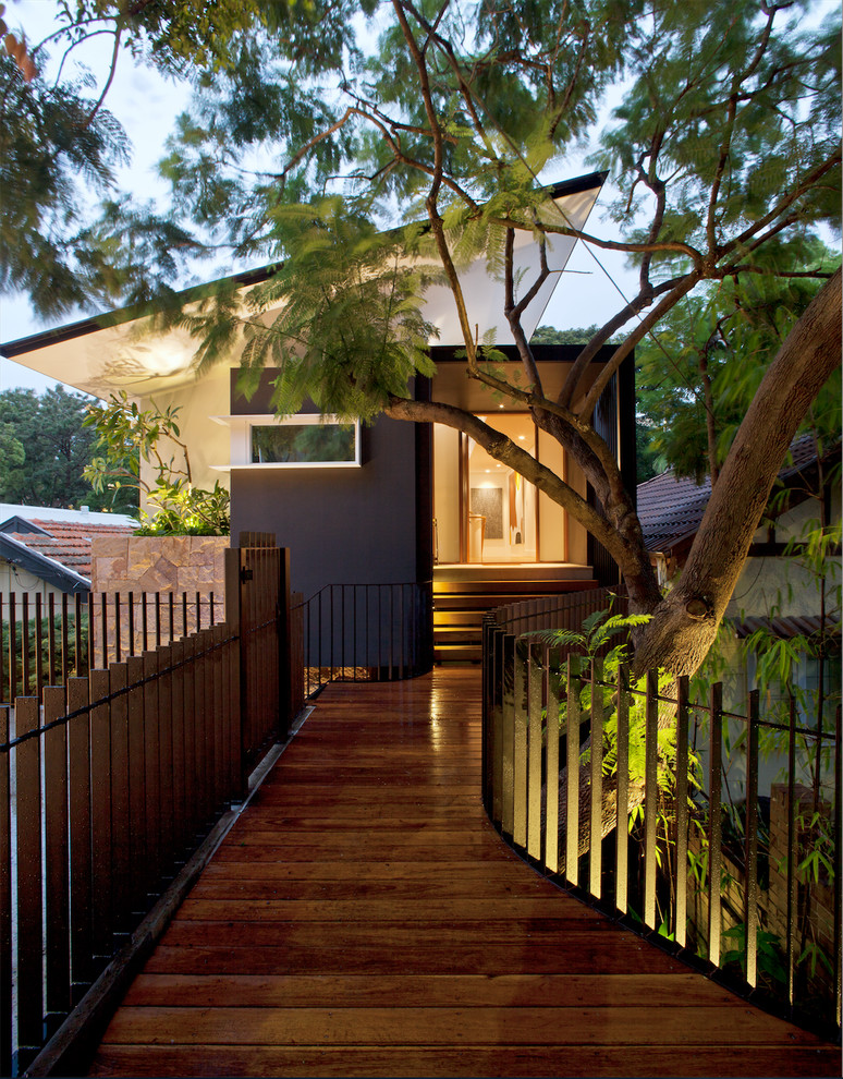 Photo of a contemporary house exterior in Sydney.