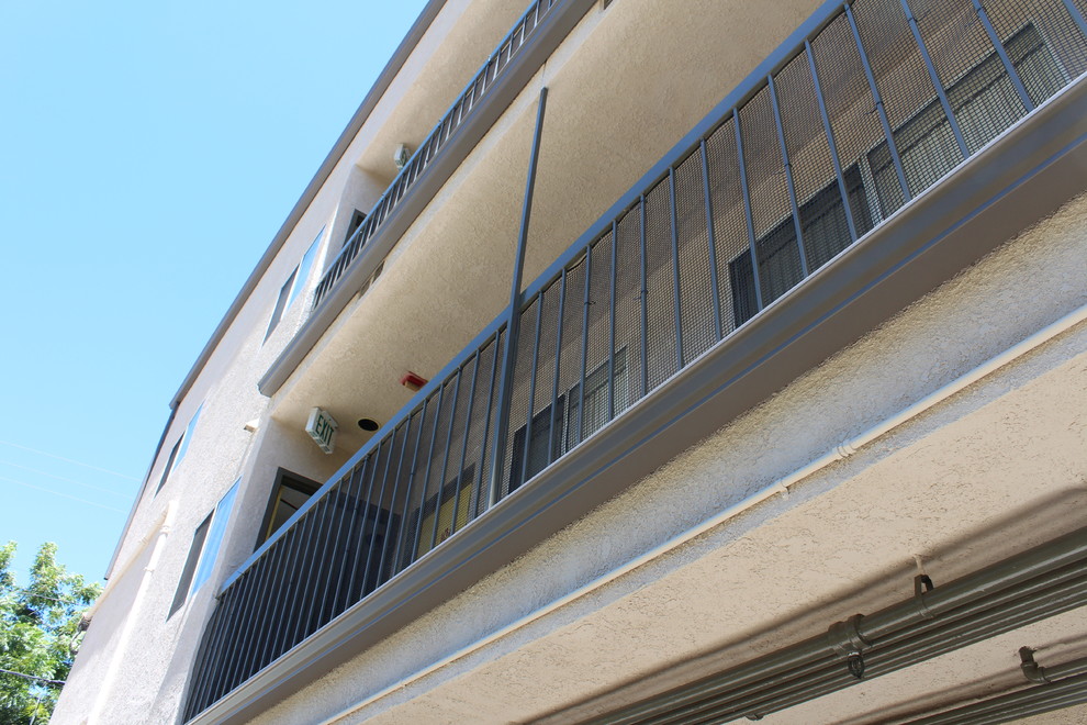 Bronze Seamless Rain Gutters, on an Apartment Building in Eagle Rock