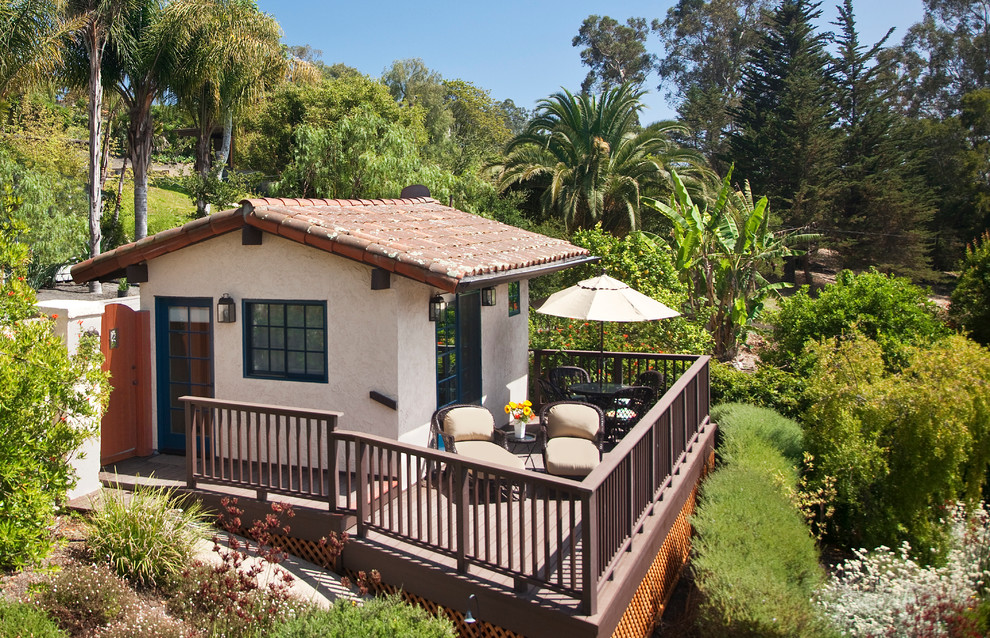 Traditional exterior home idea in Santa Barbara