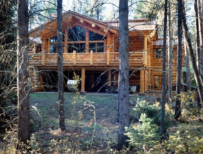 Пример оригинального дизайна: дом в стиле рустика
