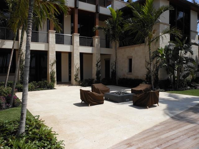 This is an example of a coastal patio in Miami.