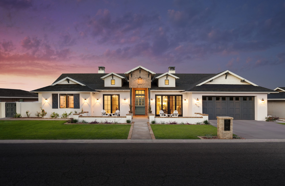 Mid-sized transitional white one-story stucco exterior home photo in Phoenix with a shingle roof