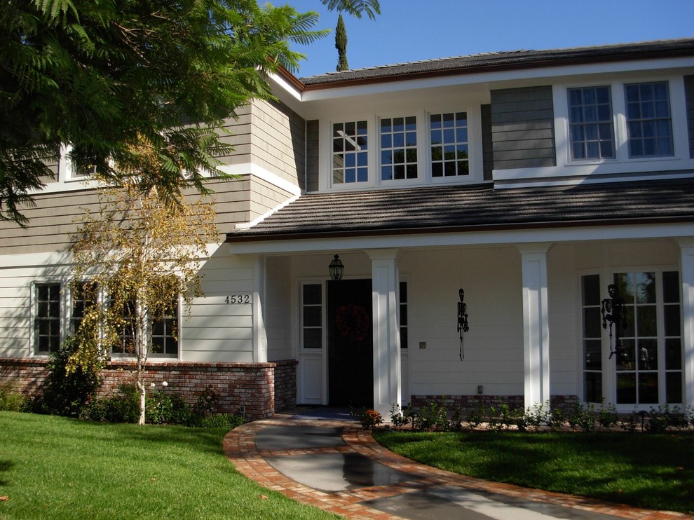 Cape Cod house Beach Style Exterior Los Angeles by