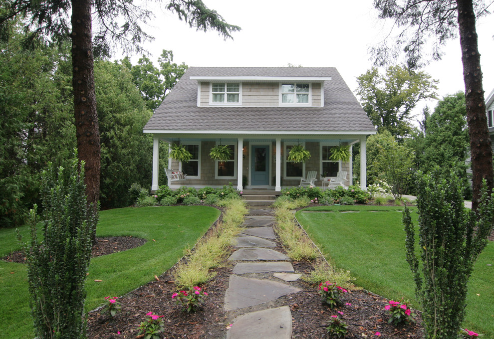 This is an example of a classic house exterior in Grand Rapids.