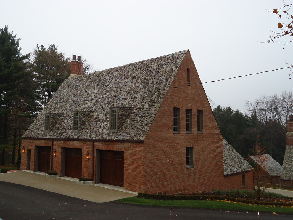 Carriage House Renovation Exterior Transitional House Exterior   Carriage House Renovation Exterior Brind Amour Design Img~3ea1ec9a04b3534c 9 5437 1 192905d 