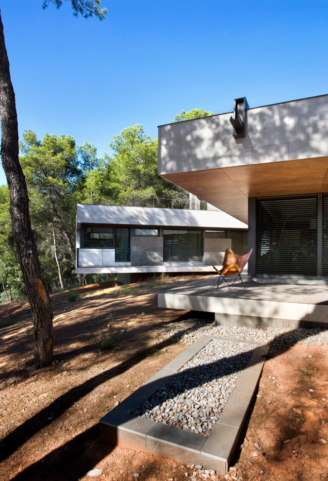 Contemporary exterior home idea in Barcelona