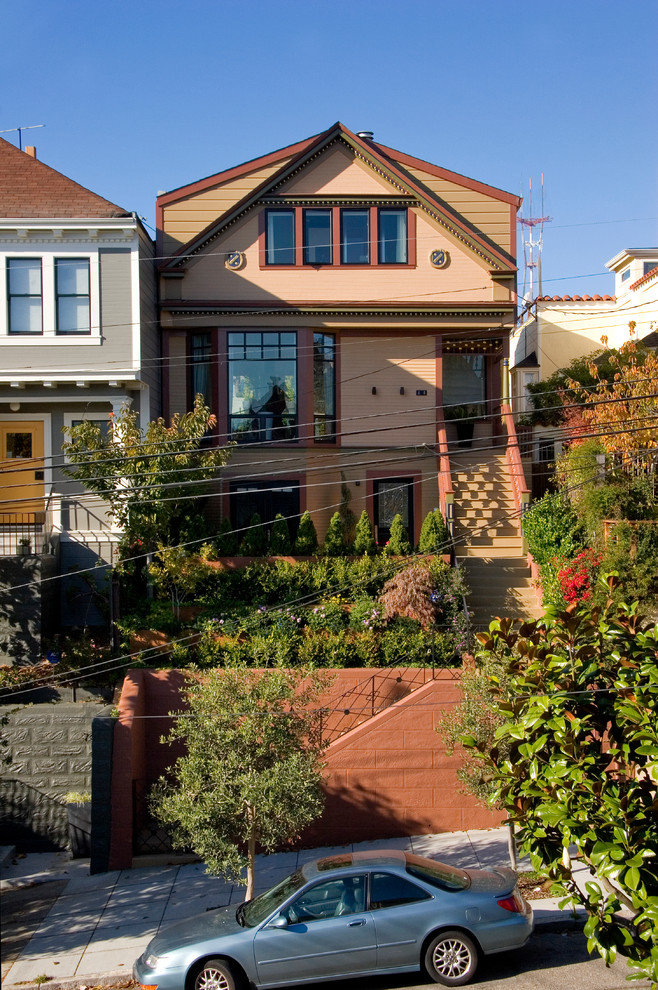 Photo of a traditional house exterior in San Francisco.