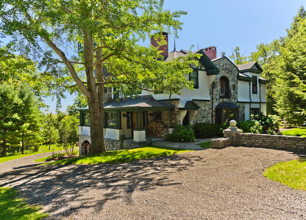Castle Rock Traditional Exterior Portland Maine by MAGUIRE