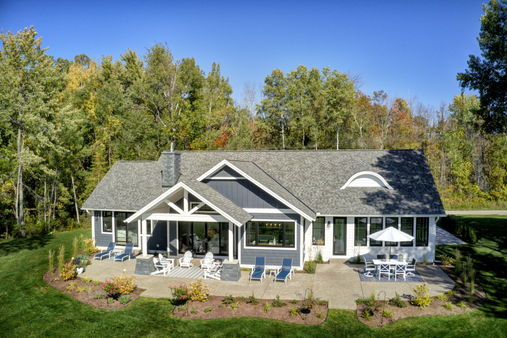 Cedar Shores Lake Cottage Beach Style Exterior Other by Jethany