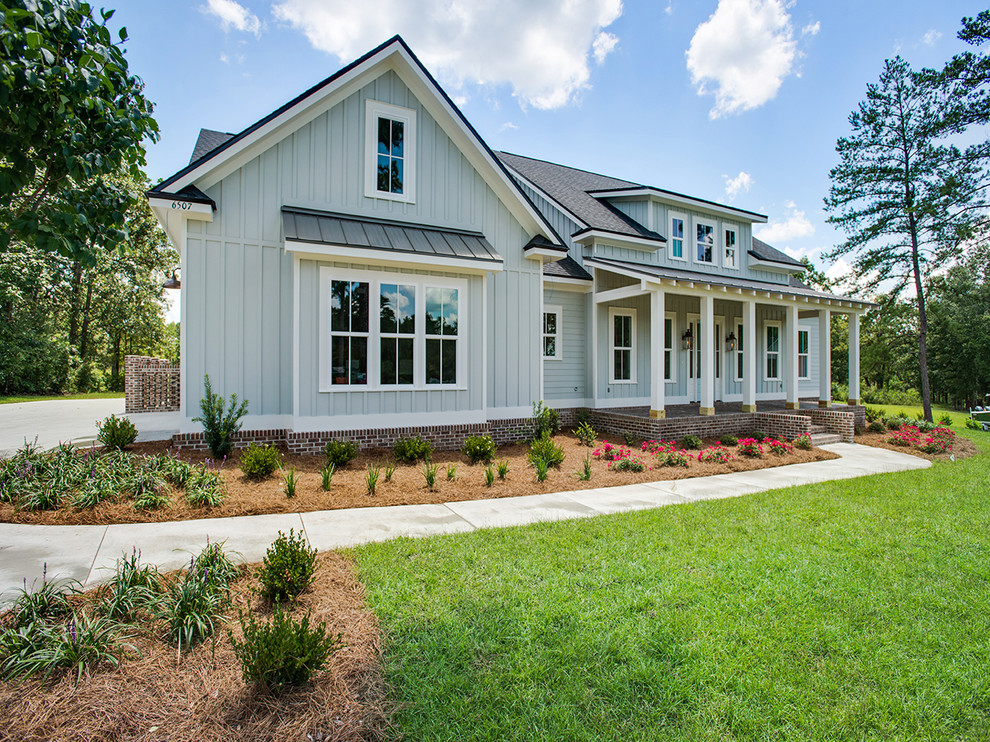 CENTERVILLE CONSERVATION CUSTOM HOME 7 Farmhouse Exterior Atlanta by BRIDGEWATER