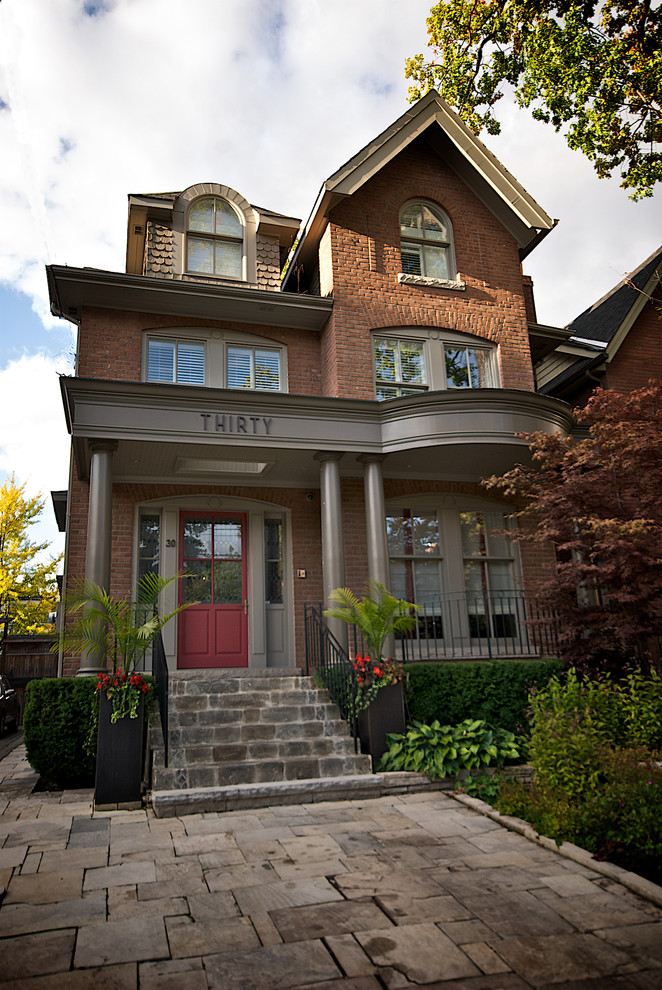 Traditional exterior home idea in Toronto