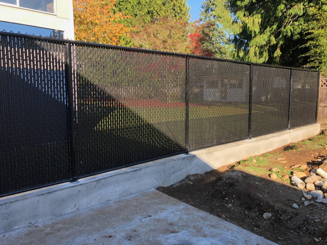 Chain Link Fence Installation With 95 Privacy Slats Modern House Exterior Vancouver By Tri City Cedar Inc Houzz Uk Chain Link Fence Installation With 95 Privacy Slats Modern House Exterior Vancouver By Tri City Cedar Inc Houzz Uk