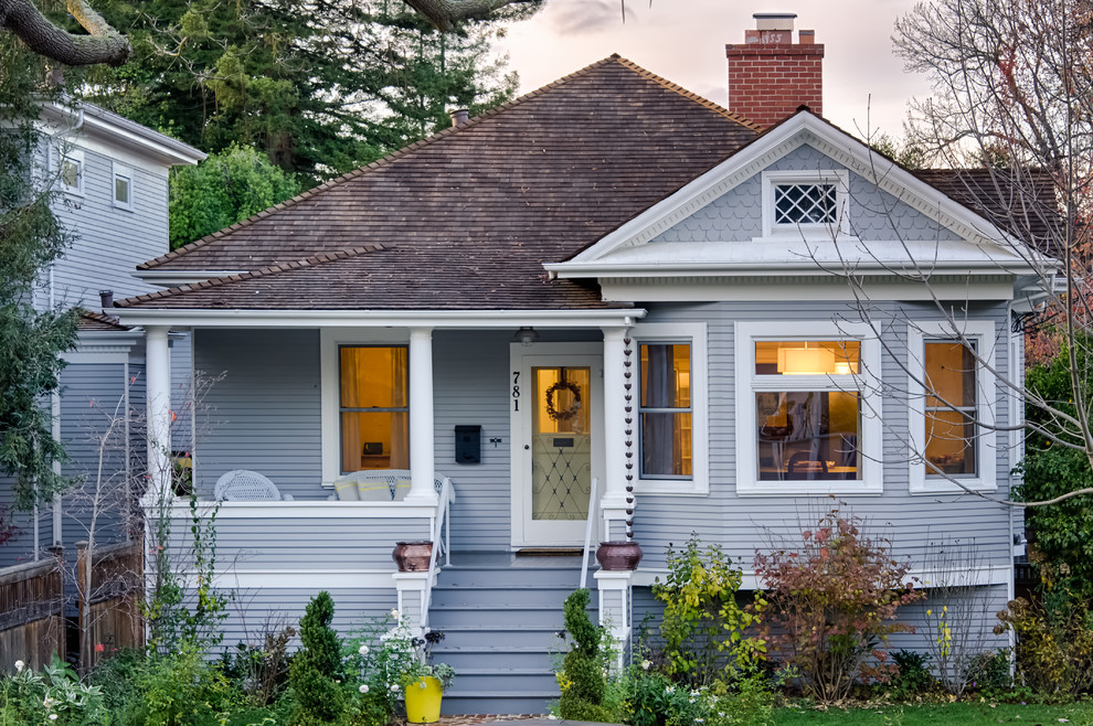 Small traditional gray one-story wood exterior home idea in San Francisco